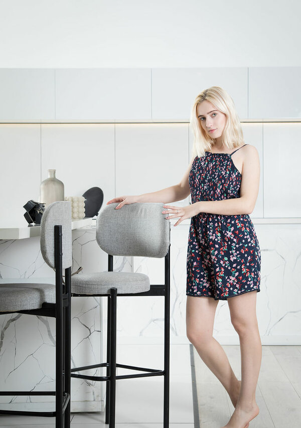 Алиса, 23